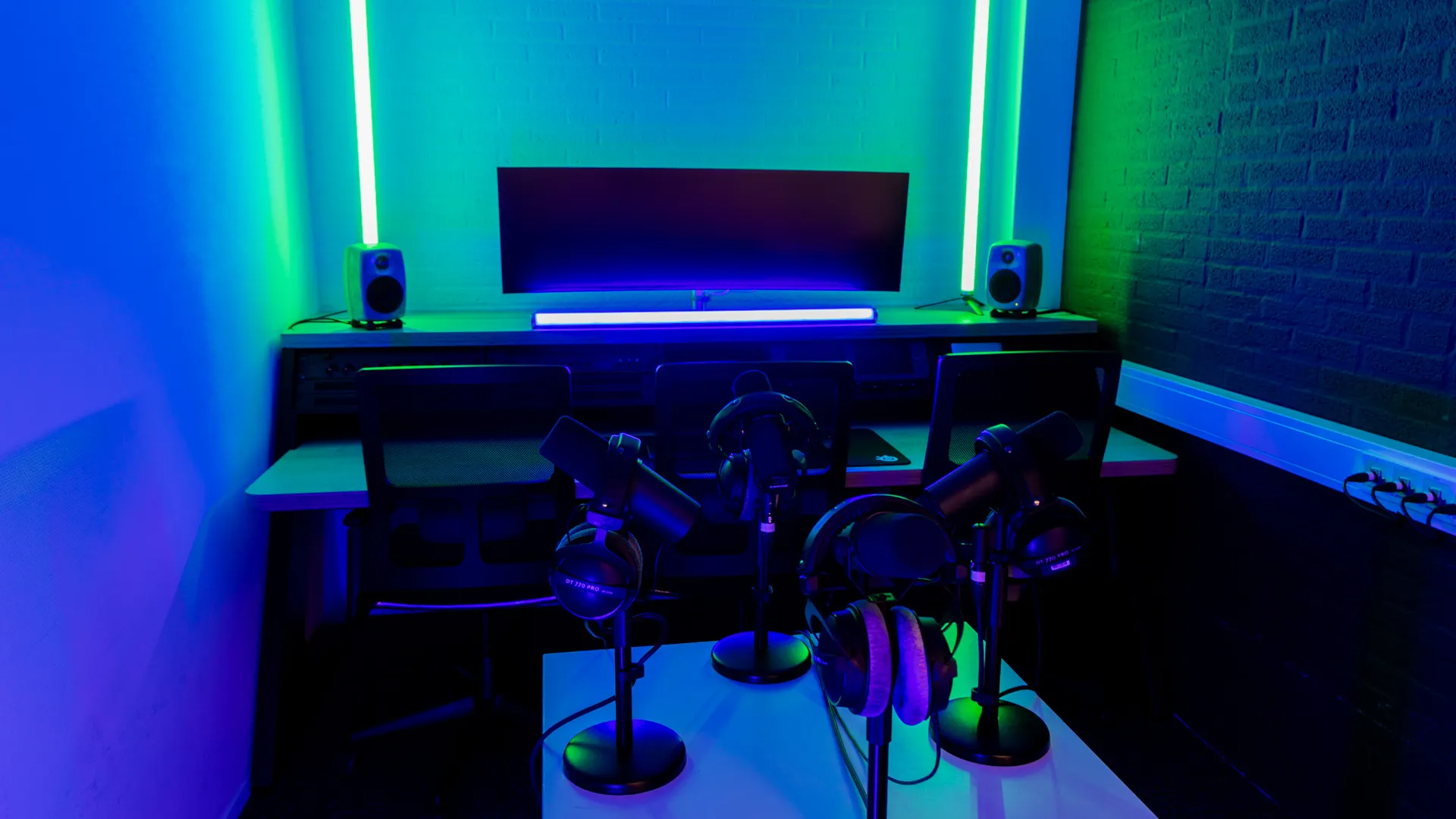 Edit Bay 4 (Podcast)